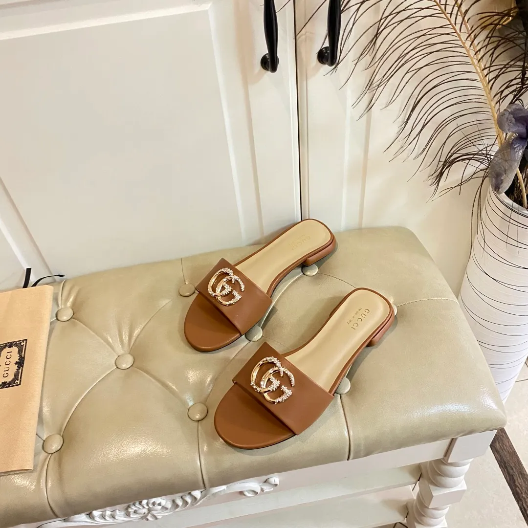 👟👟Ex-factory price 420👟👟, new Gucci slippers, cowhide surface, sheepskin lining, sizes 35-42 (custom-made sizes 43 and 44 are non-refundable)